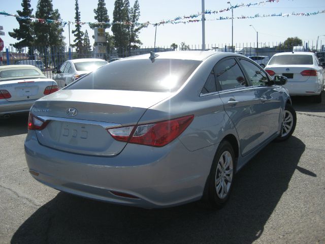 Hyundai Sonata 2011 photo 27