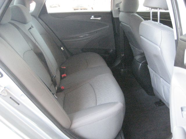 Hyundai Sonata 2011 photo 29