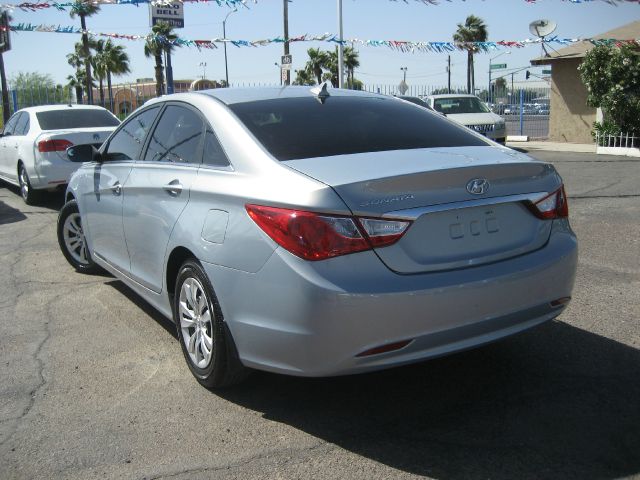 Hyundai Sonata 2011 photo 30