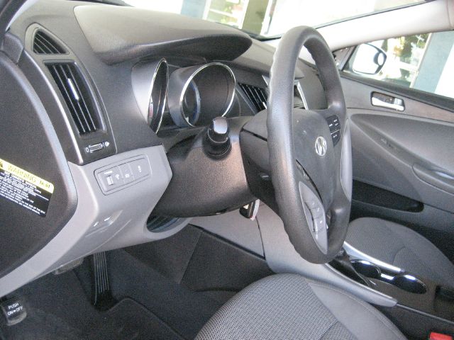 Hyundai Sonata 2011 photo 34