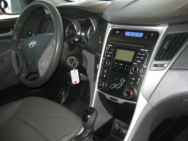 Hyundai Sonata 2011 photo 5