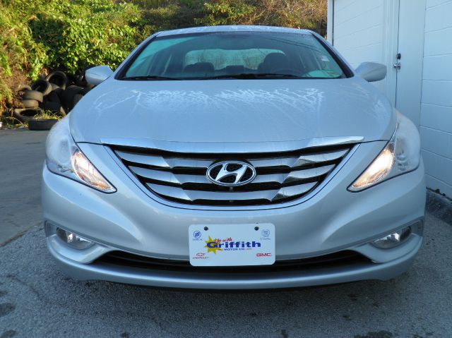 Hyundai Sonata 2011 photo 3