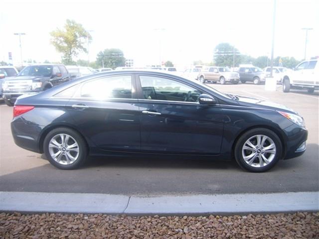 Hyundai Sonata 2011 photo 3