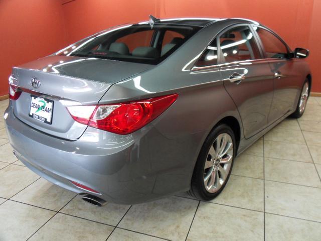 Hyundai Sonata 2011 photo 4