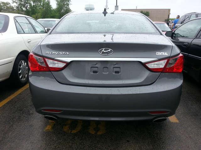 Hyundai Sonata 2011 photo 48