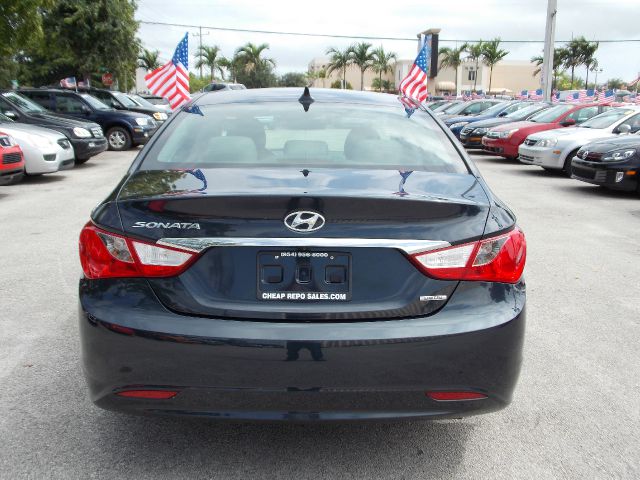 Hyundai Sonata 2011 photo 3