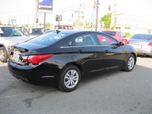 Hyundai Sonata 2011 photo 4