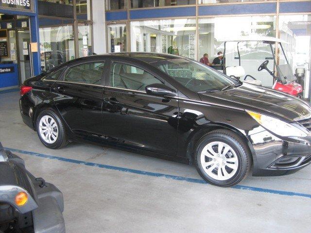 Hyundai Sonata 2011 photo 2