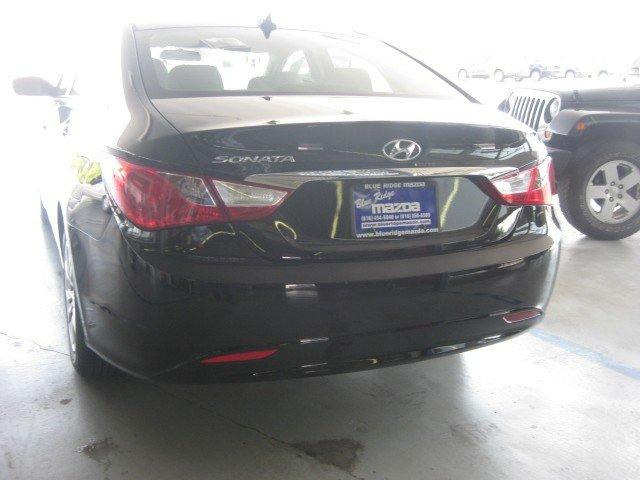 Hyundai Sonata 2011 photo 4