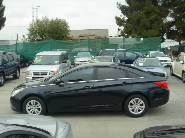 Hyundai Sonata 2011 photo 0