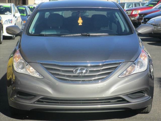 Hyundai Sonata 2011 photo 4