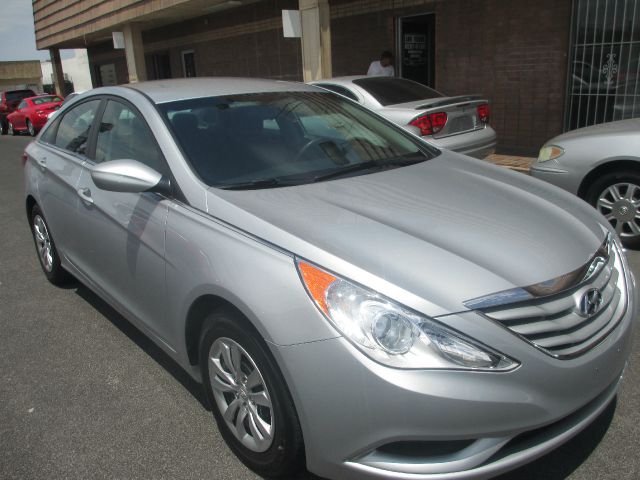 Hyundai Sonata 2012 photo 2