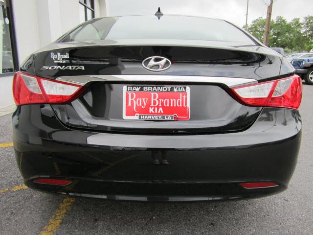 Hyundai Sonata 2012 photo 4