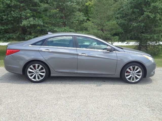 Hyundai Sonata 2012 photo 2