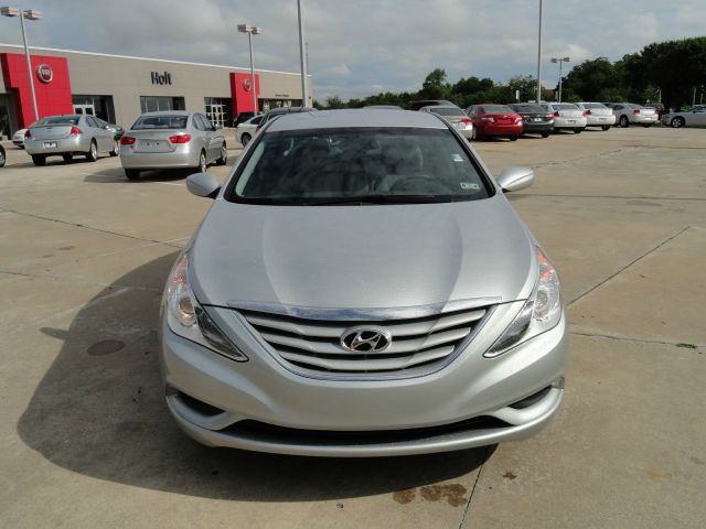 Hyundai Sonata 2012 photo 1