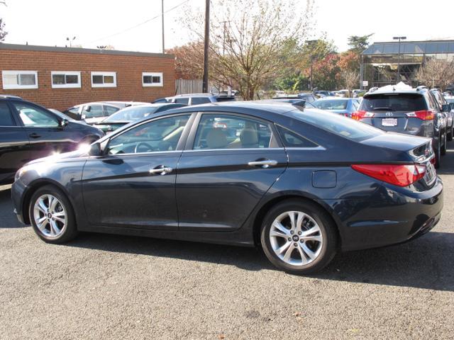 Hyundai Sonata 2012 photo 1