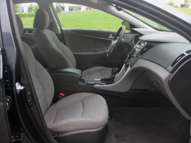 Hyundai Sonata 2012 photo 8