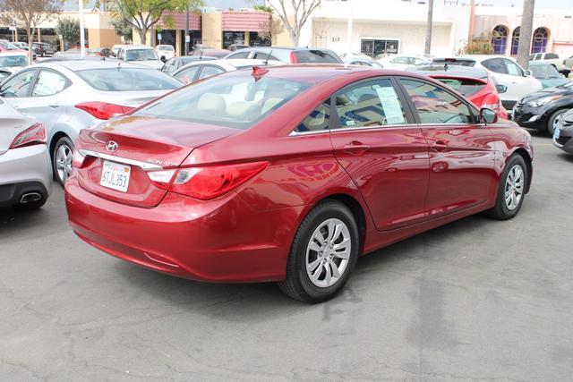 Hyundai Sonata 2012 photo 2