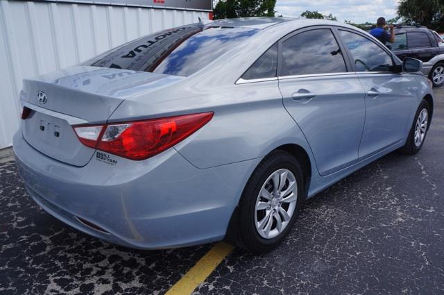 Hyundai Sonata 2012 photo 2