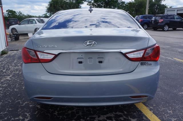 Hyundai Sonata 2012 photo 4