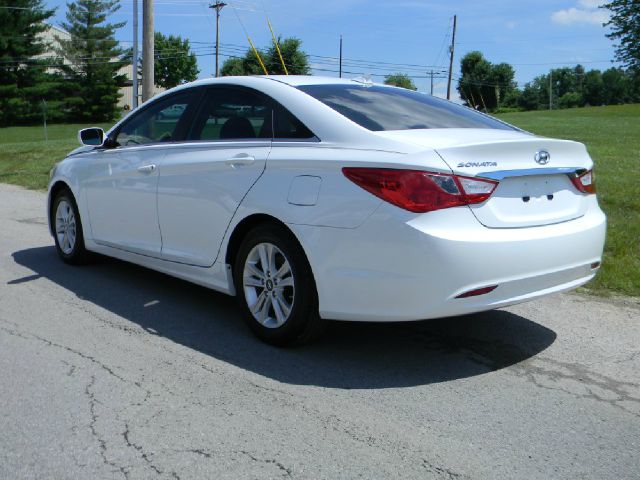 Hyundai Sonata 2012 photo 1