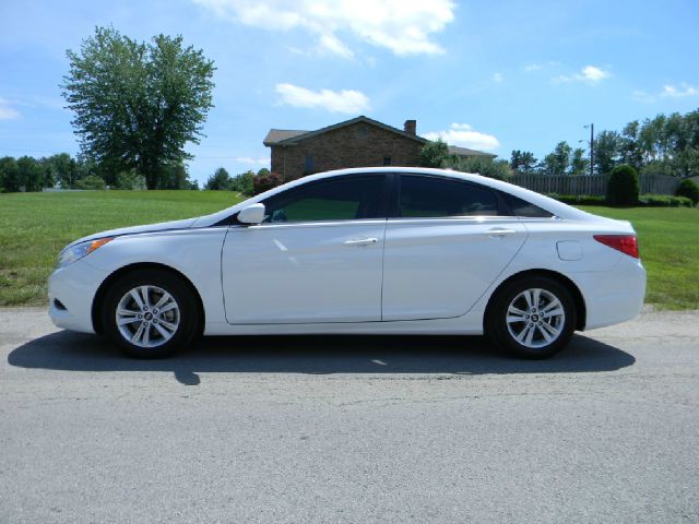 Hyundai Sonata 2012 photo 2