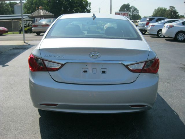 Hyundai Sonata 2012 photo 2