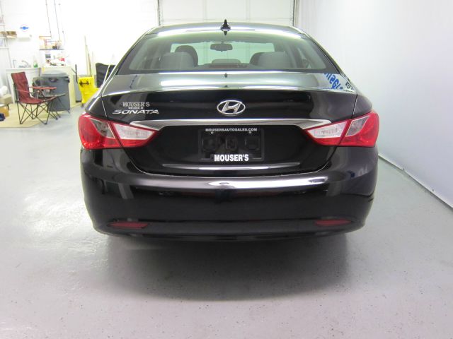 Hyundai Sonata 2012 photo 10