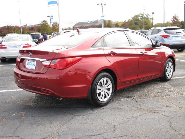 Hyundai Sonata 2012 photo 2