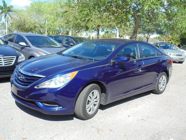 Hyundai Sonata 2012 photo 1