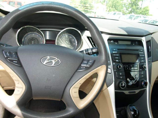 Hyundai Sonata 2012 photo 12