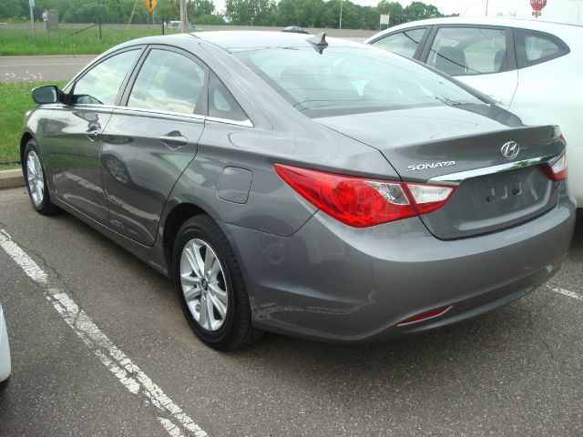 Hyundai Sonata 2012 photo 2