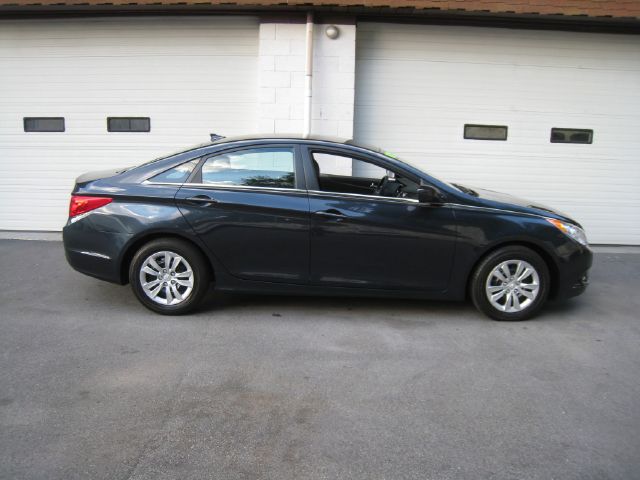 Hyundai Sonata 2012 photo 2