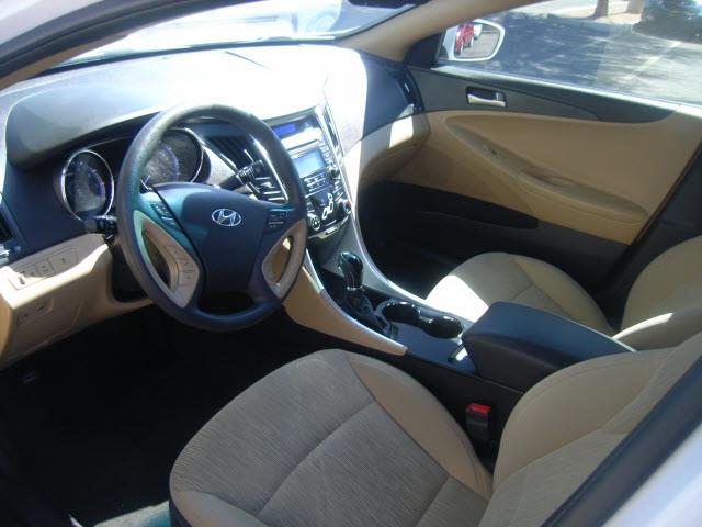 Hyundai Sonata 2012 photo 4