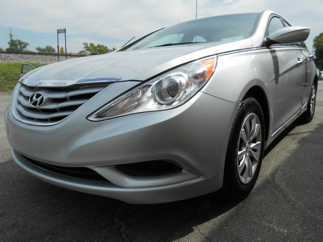 Hyundai Sonata 2012 photo 2