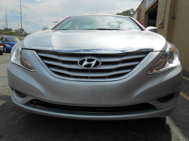 Hyundai Sonata 2012 photo 4