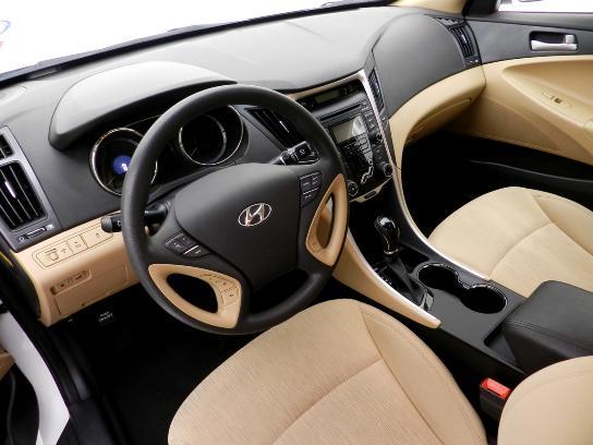 Hyundai Sonata 2012 photo 8