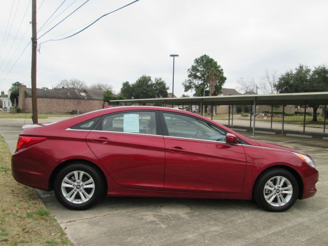 Hyundai Sonata 2013 photo 2