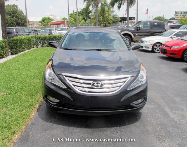 Hyundai Sonata 2013 photo 2