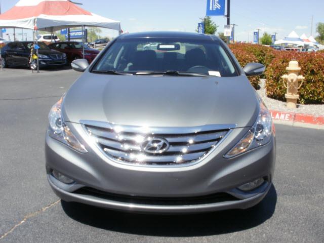 Hyundai Sonata 2013 photo 1