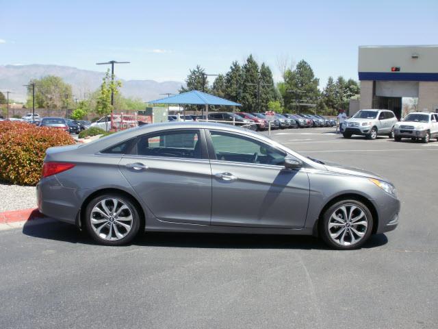 Hyundai Sonata 2013 photo 3