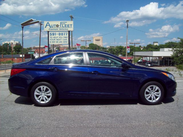 Hyundai Sonata FWD 4dr Sport Sedan