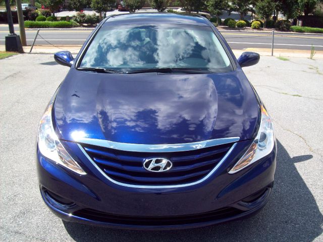 Hyundai Sonata 2013 photo 1