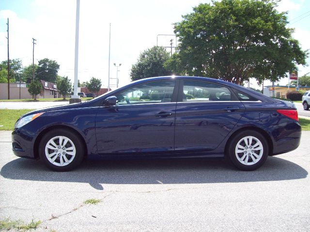 Hyundai Sonata 2013 photo 2