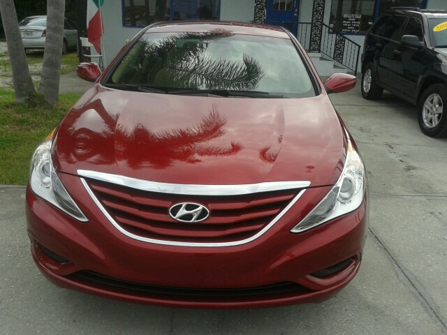 Hyundai Sonata 2013 photo 1