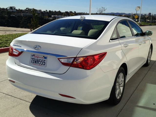 Hyundai Sonata 2013 photo 4