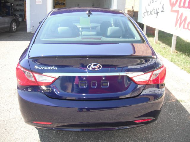 Hyundai Sonata 2013 photo 2