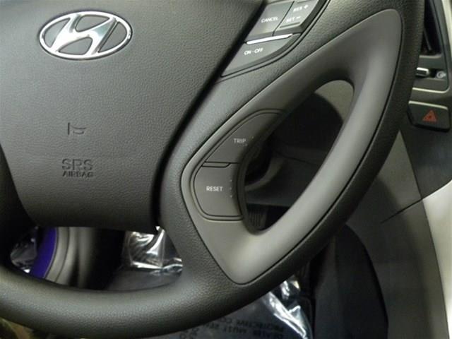 Hyundai Sonata 2013 photo 19
