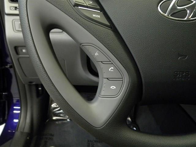 Hyundai Sonata 2013 photo 2
