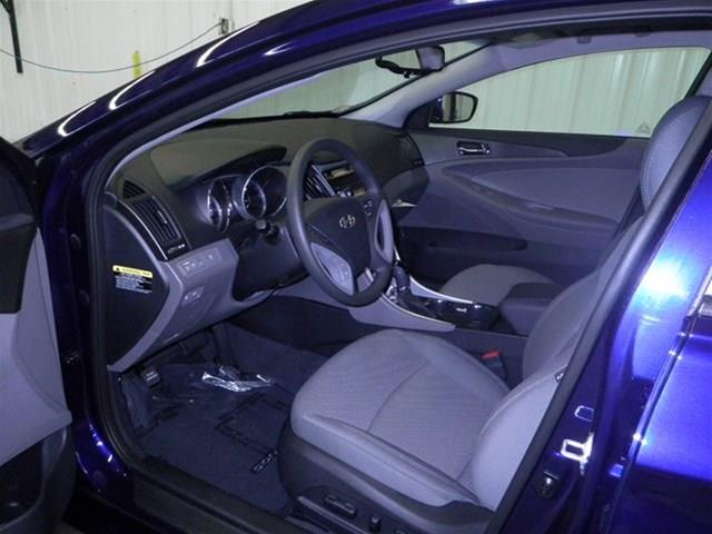 Hyundai Sonata 2013 photo 34